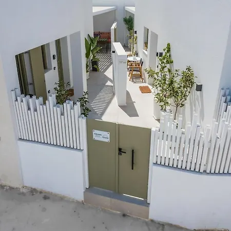 Feriehus Joelia B Paros With Private Jacuzzi Naousa