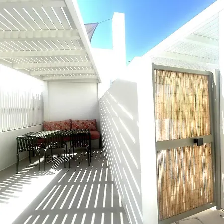 Paros B With Private Jacuzzi Nyaraló Náusza