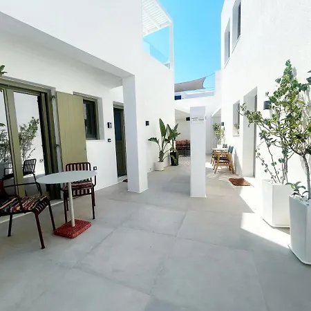 Feriehus Joelia B Paros With Private Jacuzzi Naousa