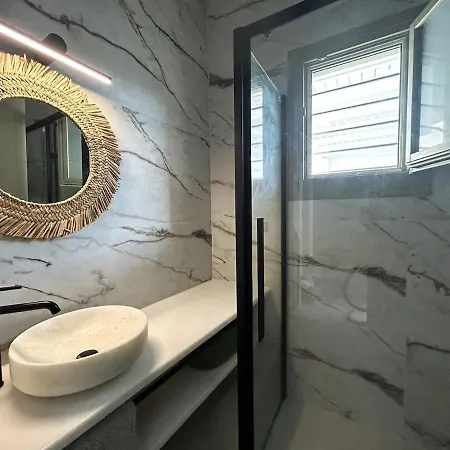 Paros B With Private Jacuzzi Nyaraló