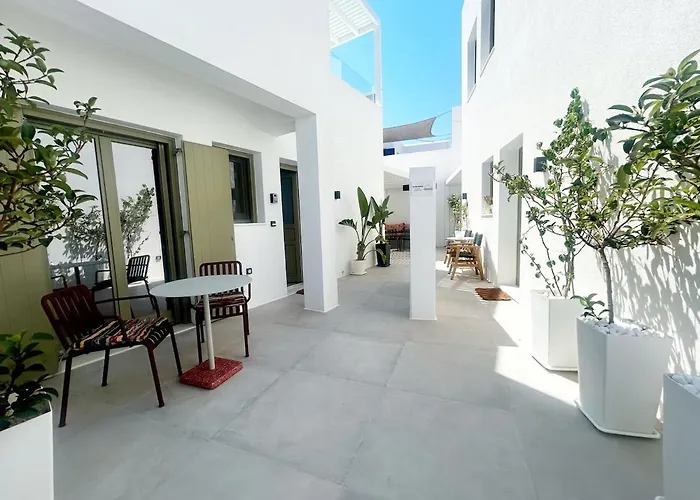 Nyaraló Paros B With Private Jacuzzi Náusza