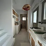 Joelia B Paros With Private Jacuzzi Дом отдыха *