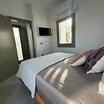 Joelia B Paros With Private Jacuzzi Дом отдыха *