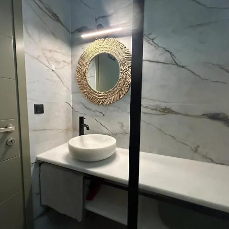 Prázdninový dům Paros B With Private Jacuzzi