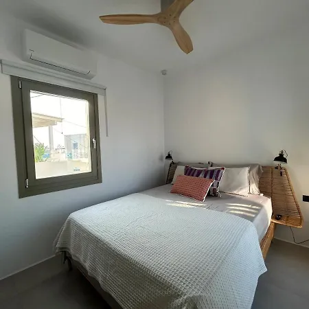 Paros B With Private Jacuzzi Prázdninový dům Nausa