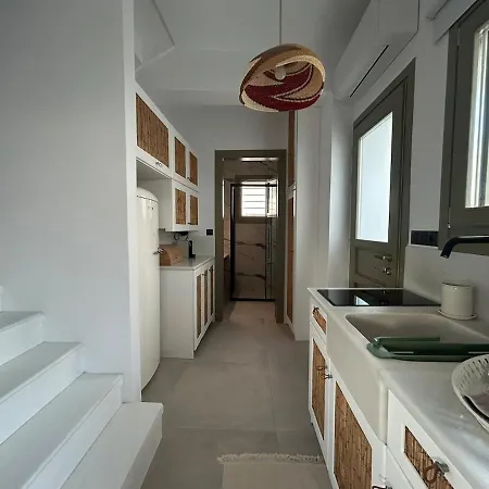 Paros B With Private Jacuzzi Prázdninový dům *