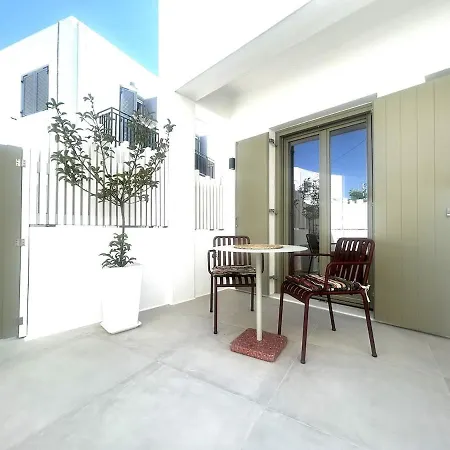 Paros Joelia B Private Jacuzzi