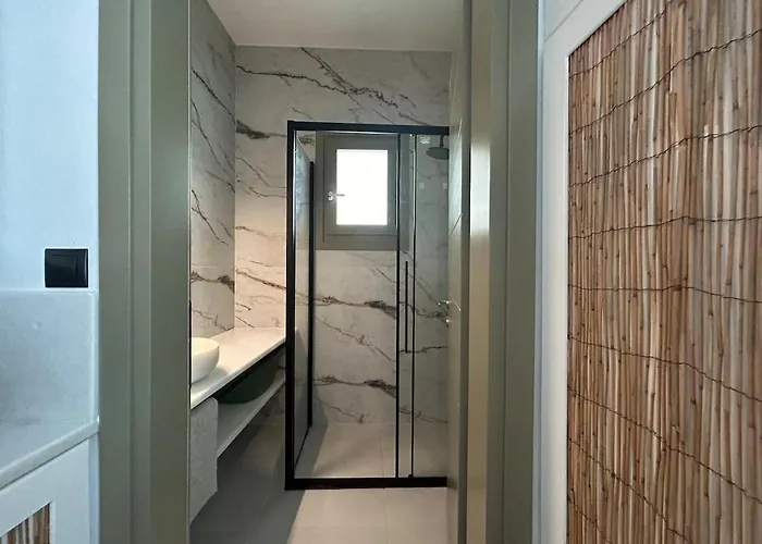 Paros B With Private Jacuzzi 纳乌萨